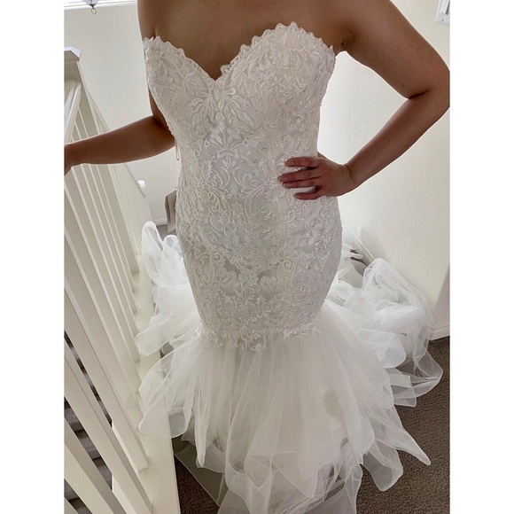 BRAND NEW Maggie Sottero wedding dress! - Picture 3 of 8